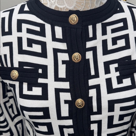 Elegant Black and White Women's Cardigan - Picture 2 of 4